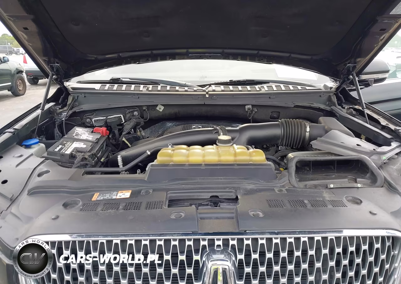 2020 Lincoln Navigator Reserve VIN:5LMJJ2KT6LEL21125 - 10