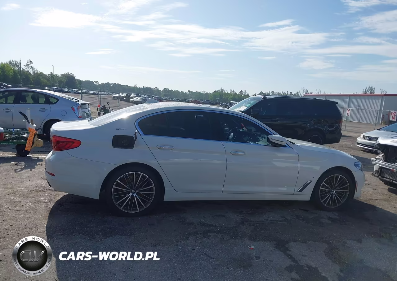 2018 BMW 530E xDrive Iperformance VIN:WBAJB1C50JB085663 - 13