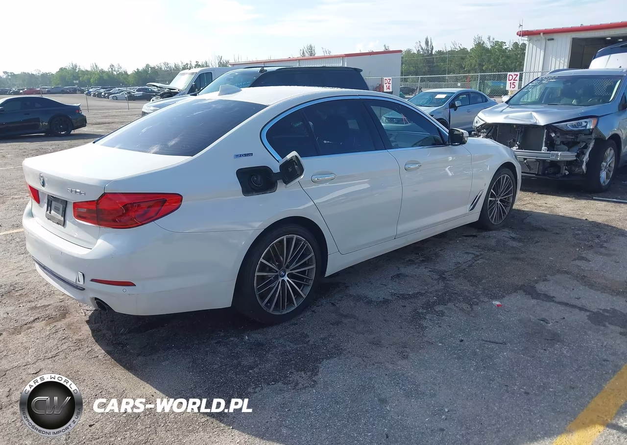 2018 BMW 530E xDrive Iperformance VIN:WBAJB1C50JB085663 - 4