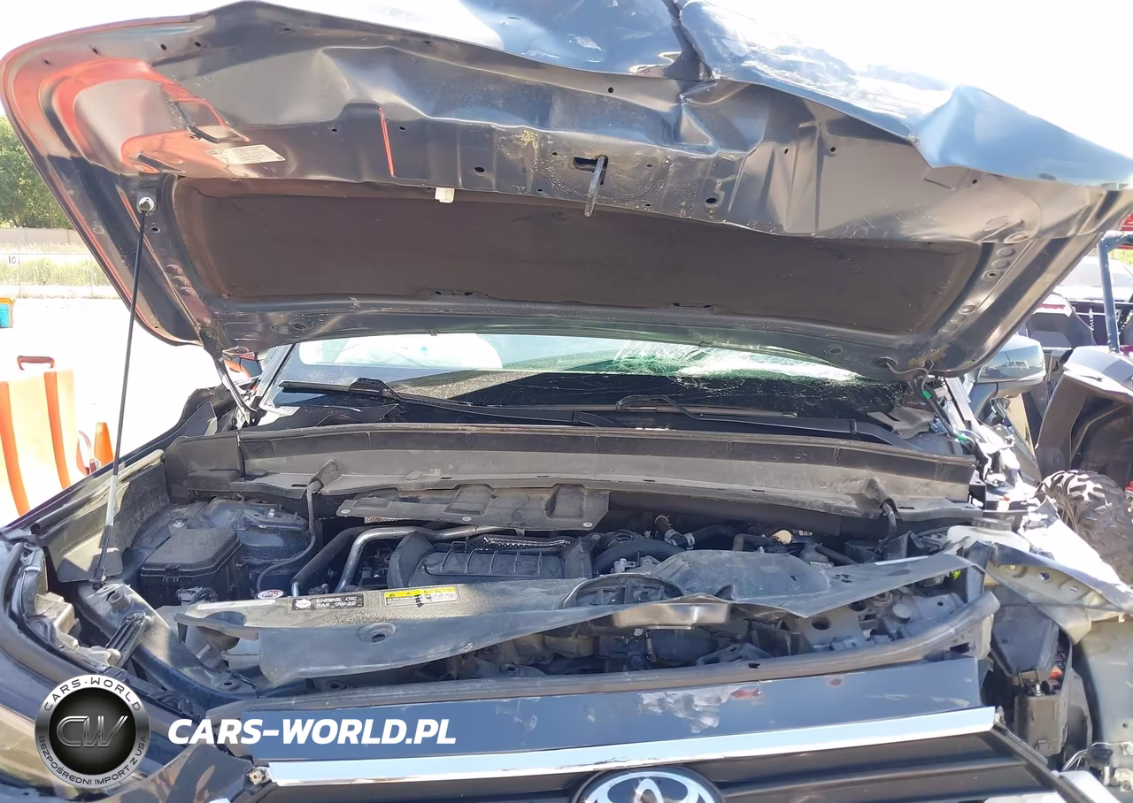 2024 Toyota Grand Highlander Platinum VIN:5TDAAAB56RS068152 - 10
