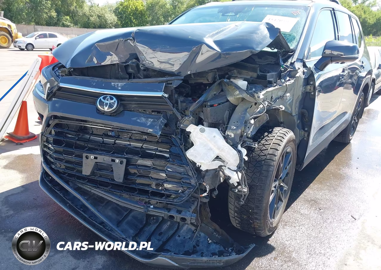 2024 Toyota Grand Highlander Platinum VIN:5TDAAAB56RS068152 - 6
