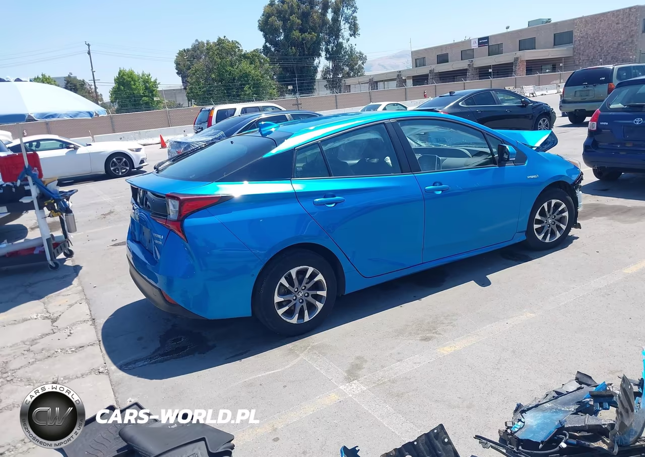 2021 Toyota Prius Limited VIN:JTDKAMFU6M3130179 - 4