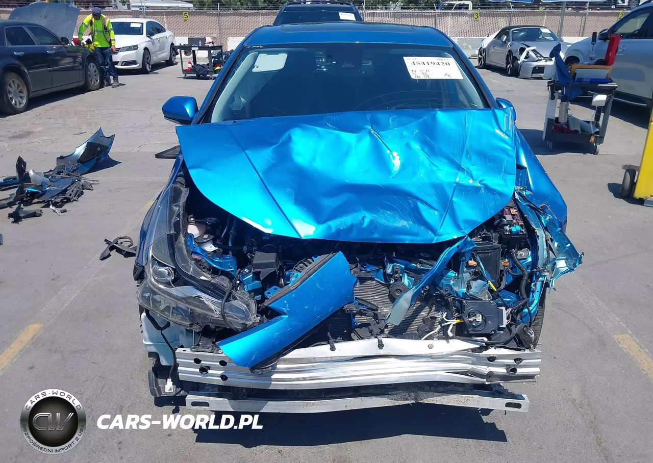 2021 Toyota Prius Limited VIN:JTDKAMFU6M3130179 - 6