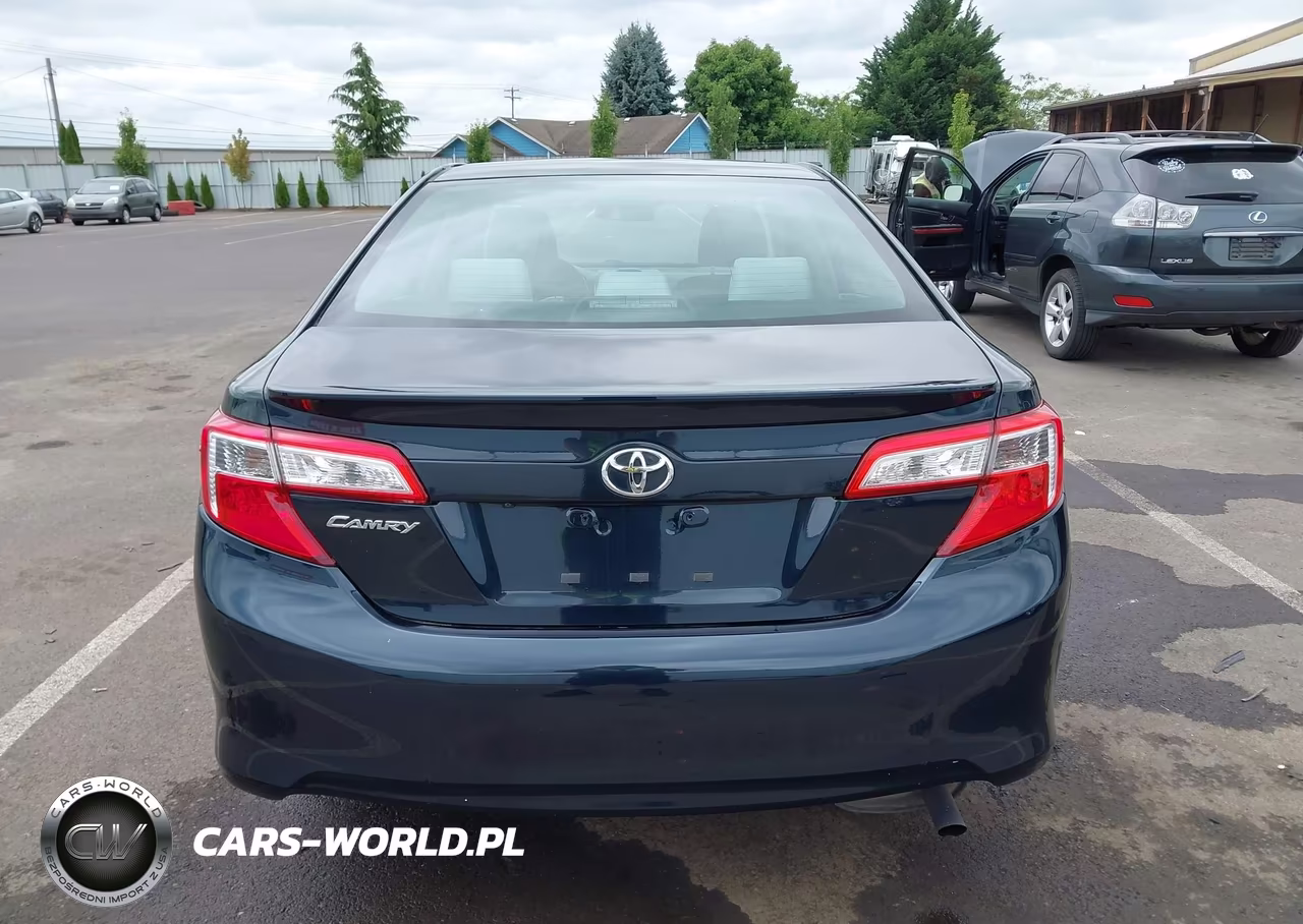 2014 Toyota Camry Le VIN:4T1BF1FK5EU415672 - 17
