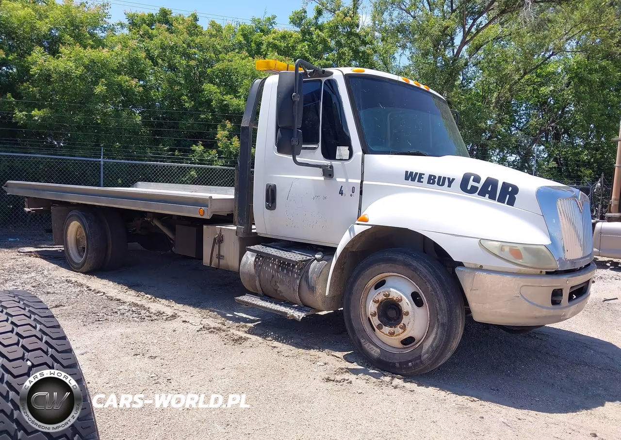 2003 International 4000 4300 – zdjęcie 1 z 15