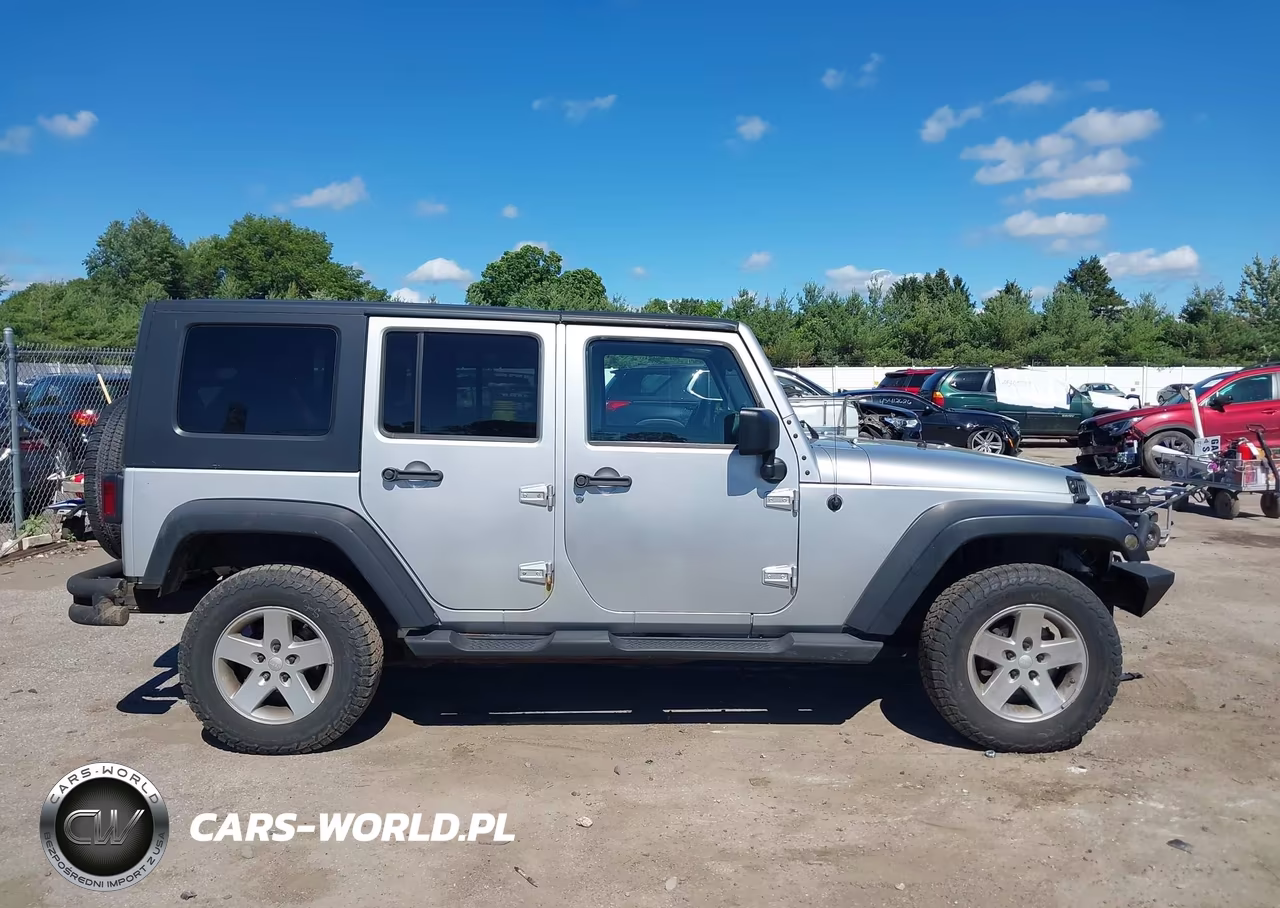 2008 Jeep Wrangler Unlimited X VIN:1J4GA39138L527169 - 13