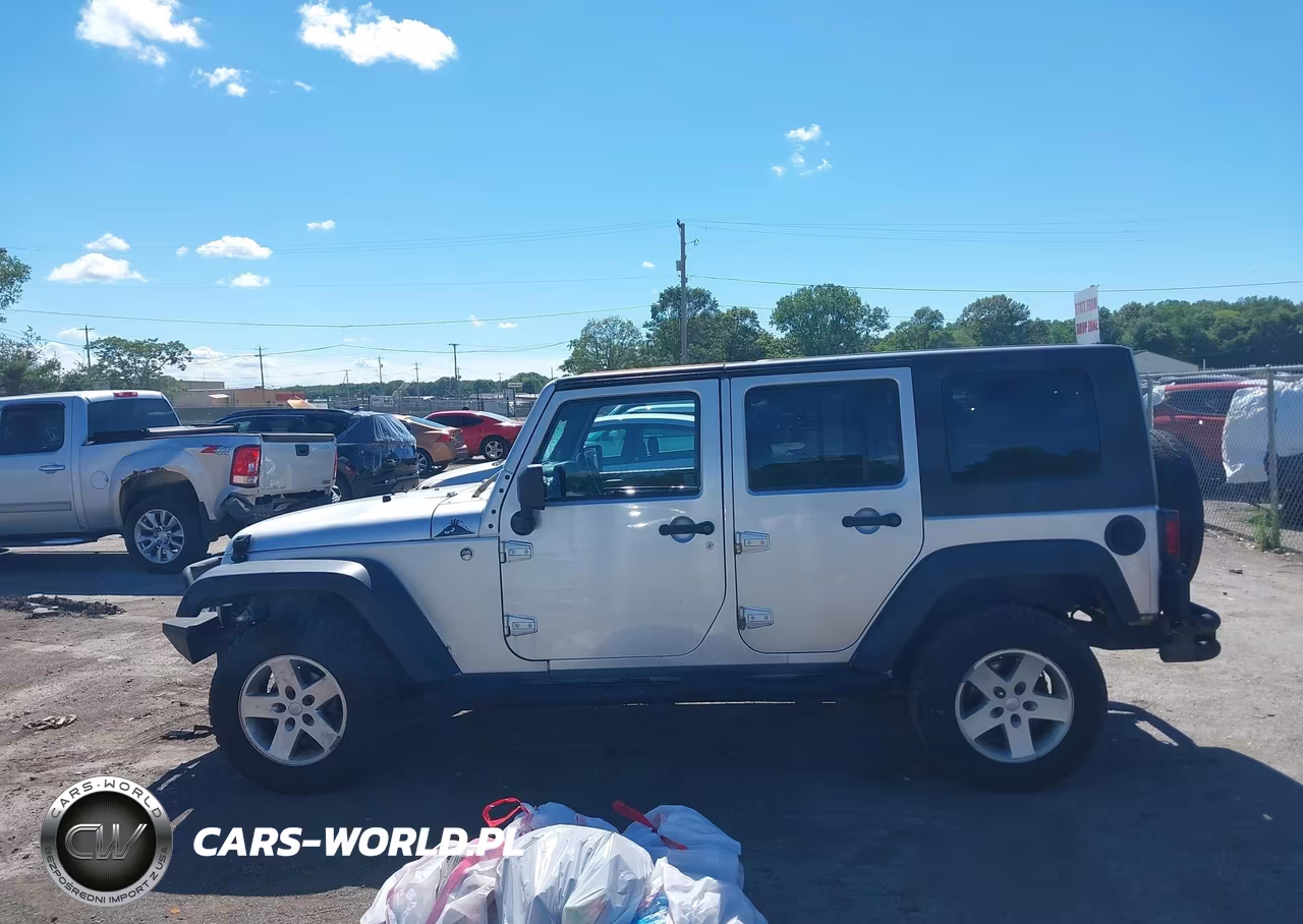 2008 Jeep Wrangler Unlimited X VIN:1J4GA39138L527169 - 14