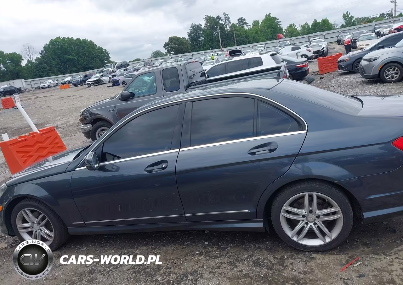 2013 Mercedes-Benz C 250 Sport VIN:WDDGF4HBXDA841534 - 14