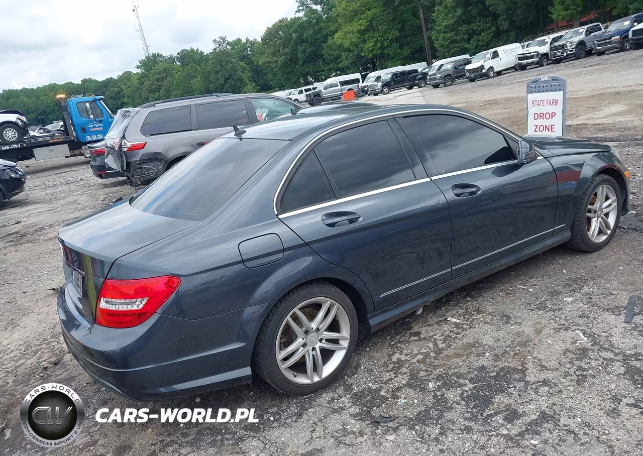 2013 Mercedes-Benz C 250 Sport VIN:WDDGF4HBXDA841534 - 4