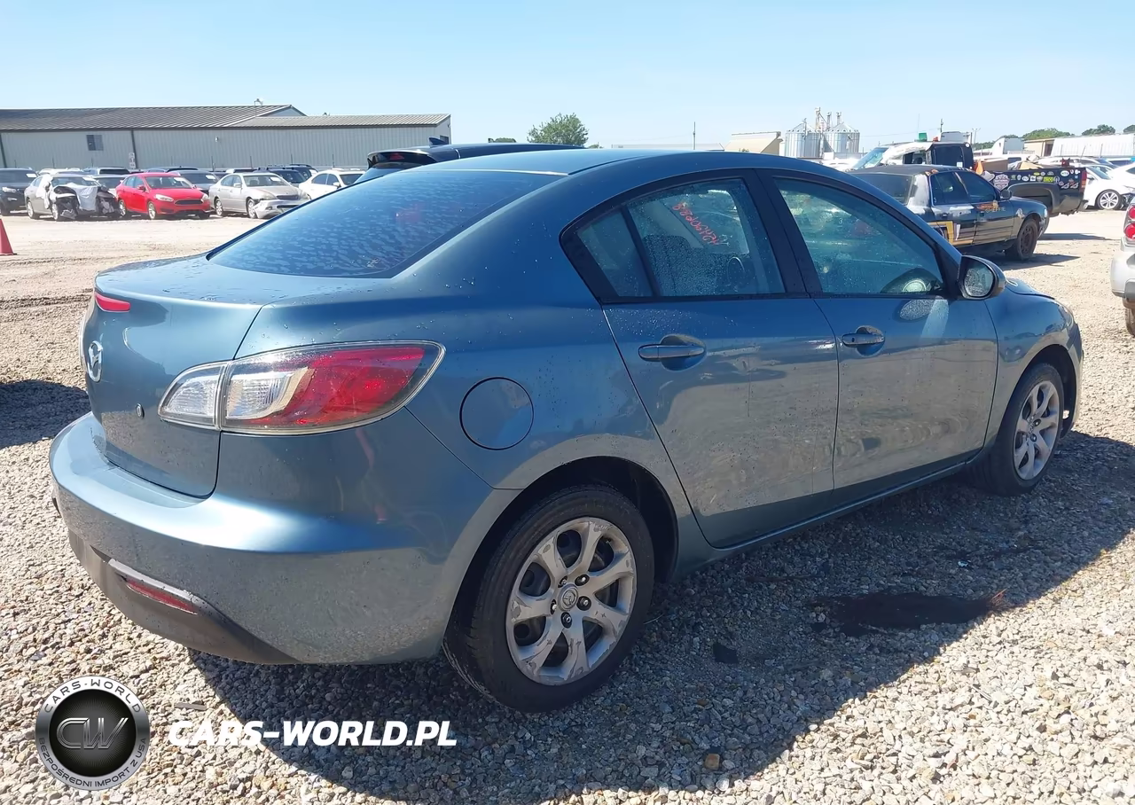2010 Mazda Mazda3 I Sport VIN:JM1BL1SF8A1266644 - 4