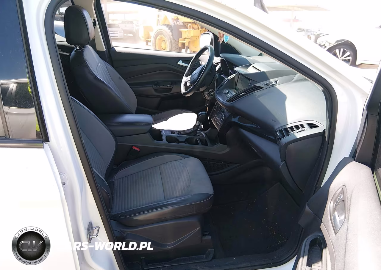 2017 Ford Escape Se VIN:1FMCU9G90HUE37040 - 5