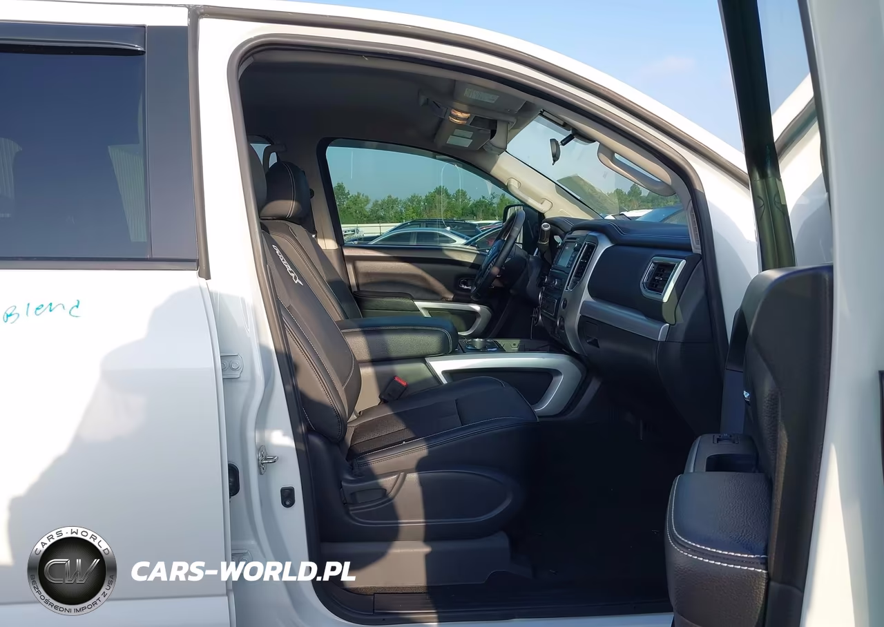 2018 Nissan Titan Pro-4X VIN:1N6AA1E5XJN531624 - 5