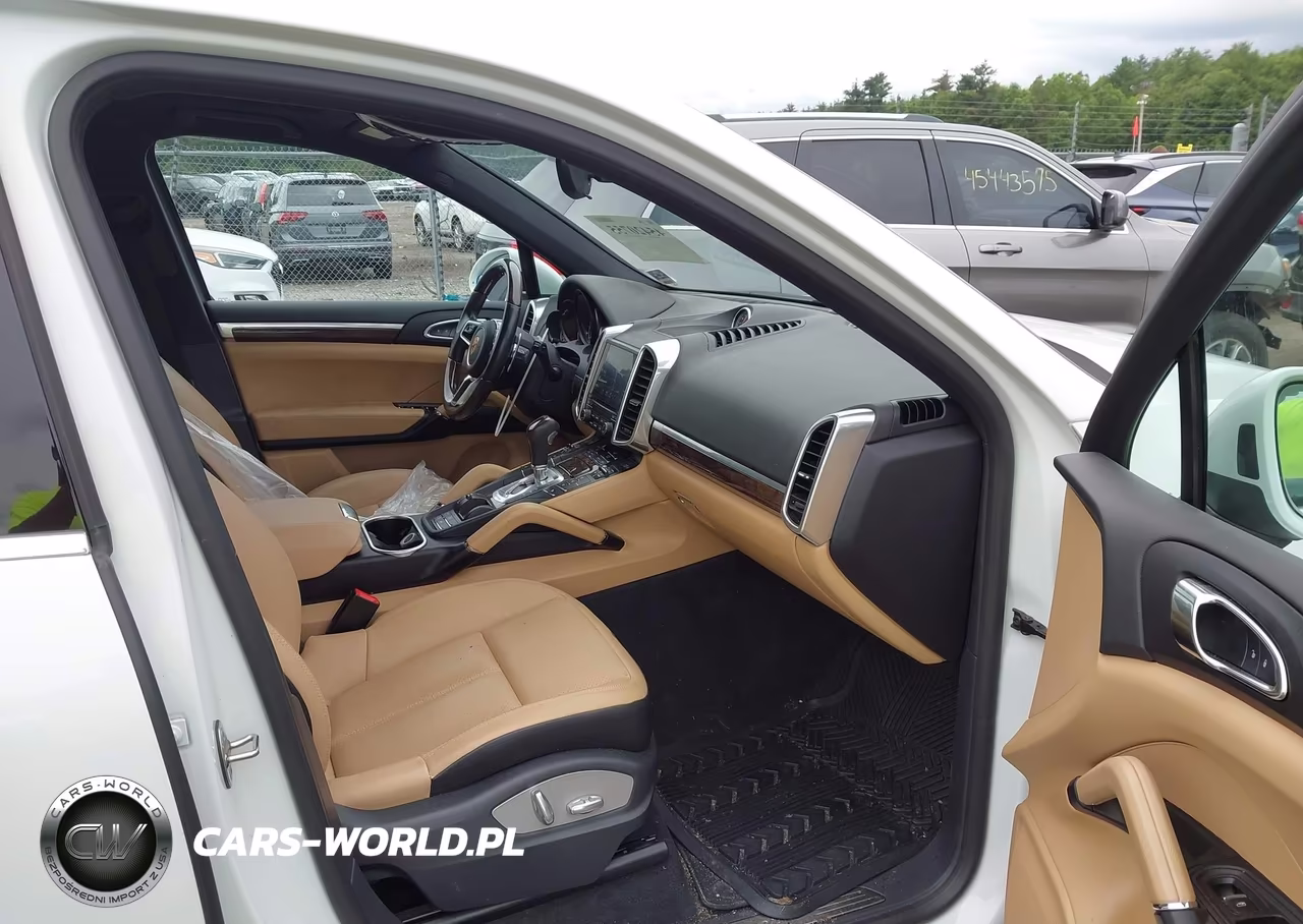 2017 Porsche Cayenne Platinum Edition VIN:WP1AA2A21HKA82879 - 5