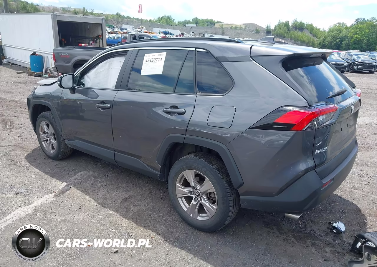 2022 Toyota Rav4 Xle VIN:2T3P1RFVXNC295194 - 3