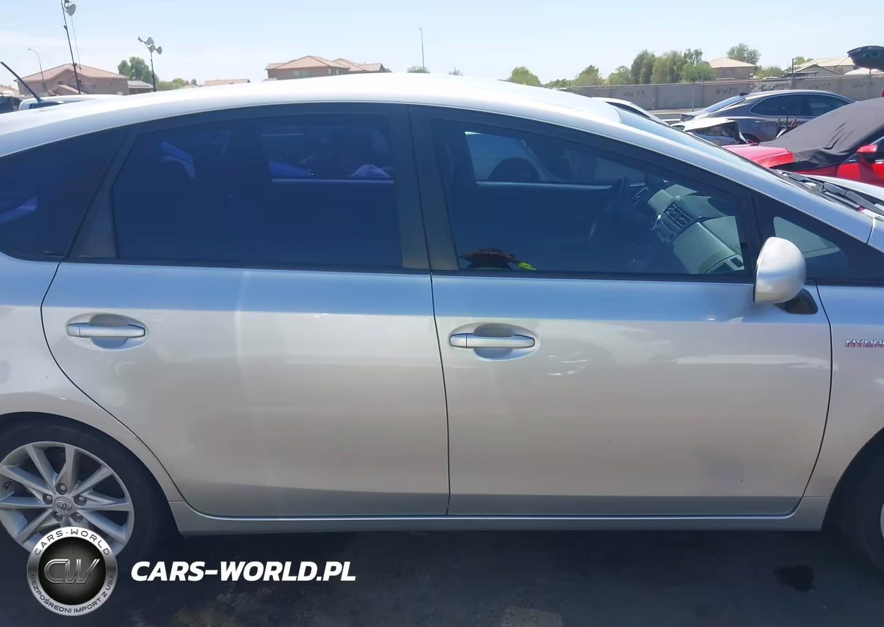 2012 Toyota Prius V Five VIN:JTDZN3EU9C3075580 - 13