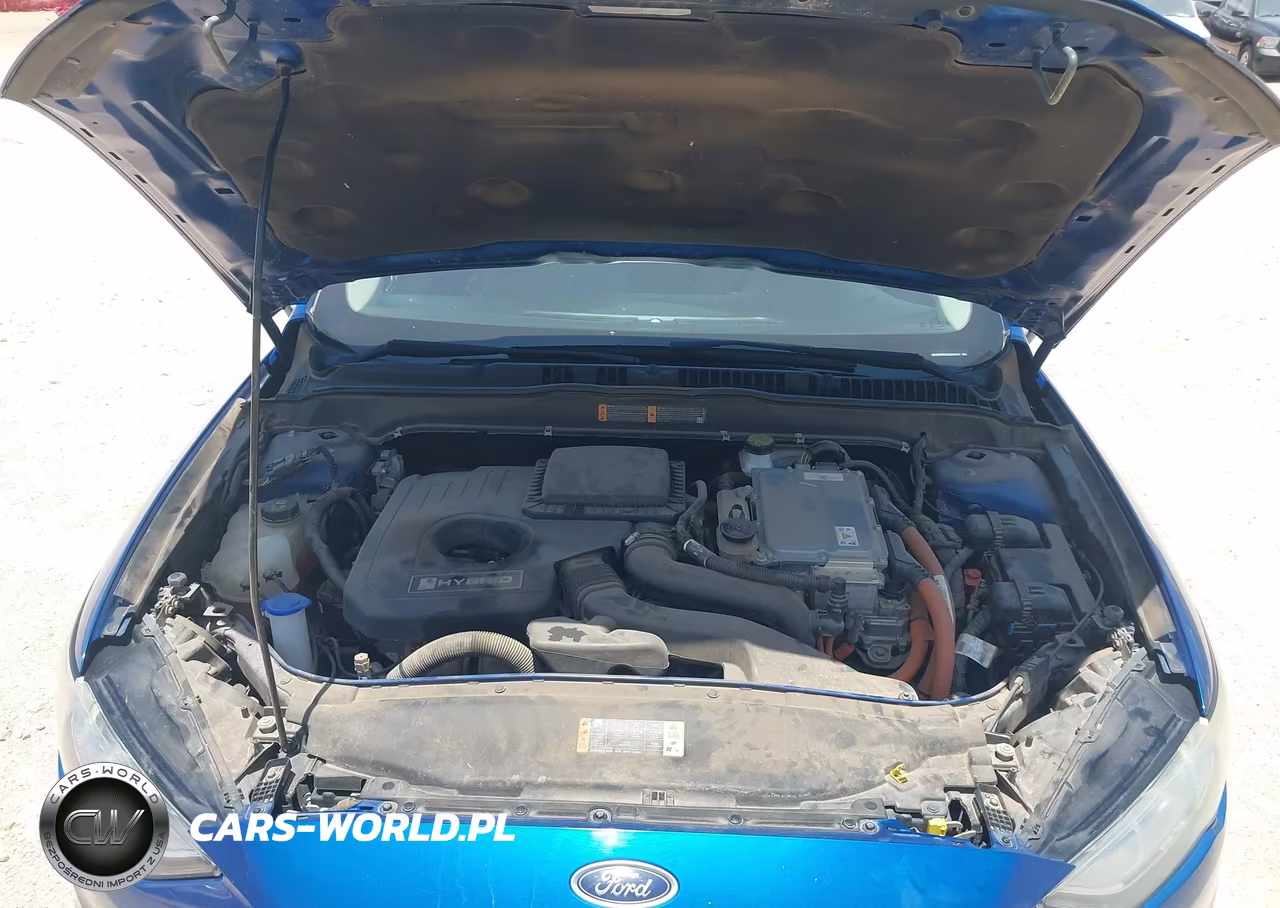 2018 Ford Fusion Hybrid S VIN:3FA6P0UUXJR212737 - 10