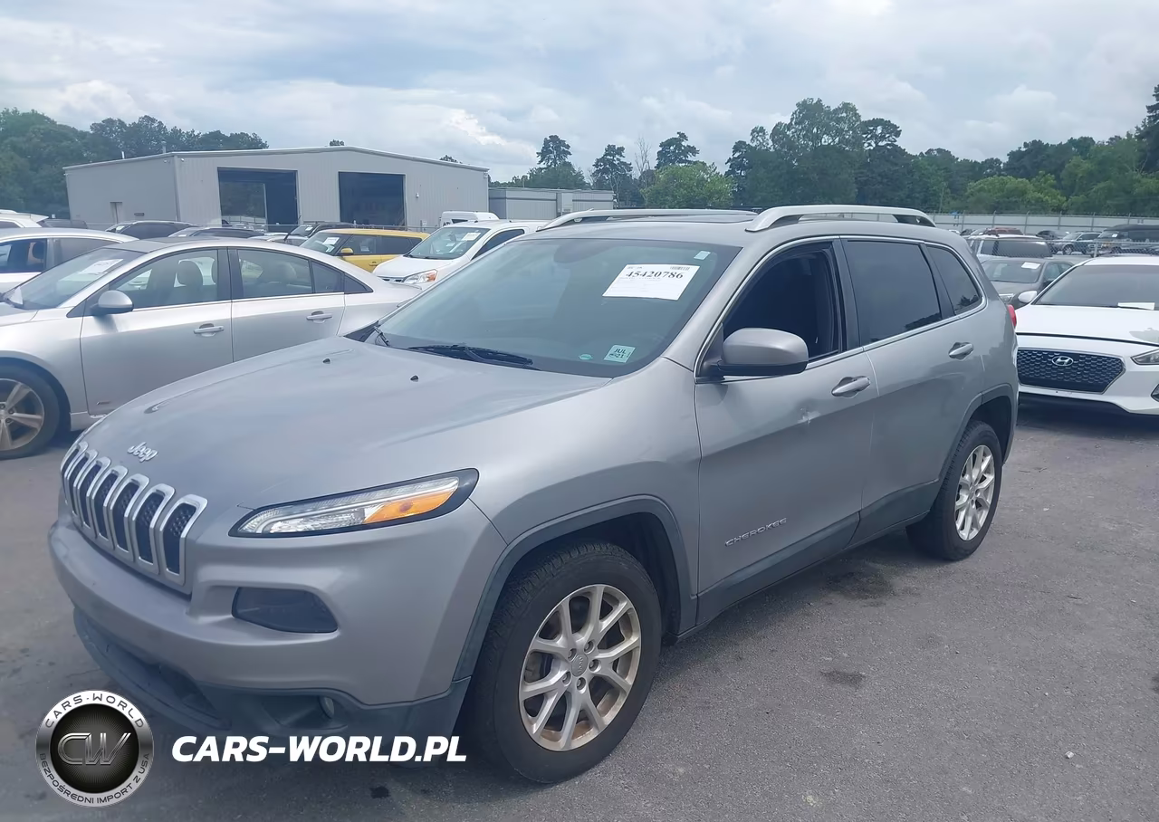 2015 Jeep Cherokee Latitude VIN:1C4PJLCB3FW627629 - 2