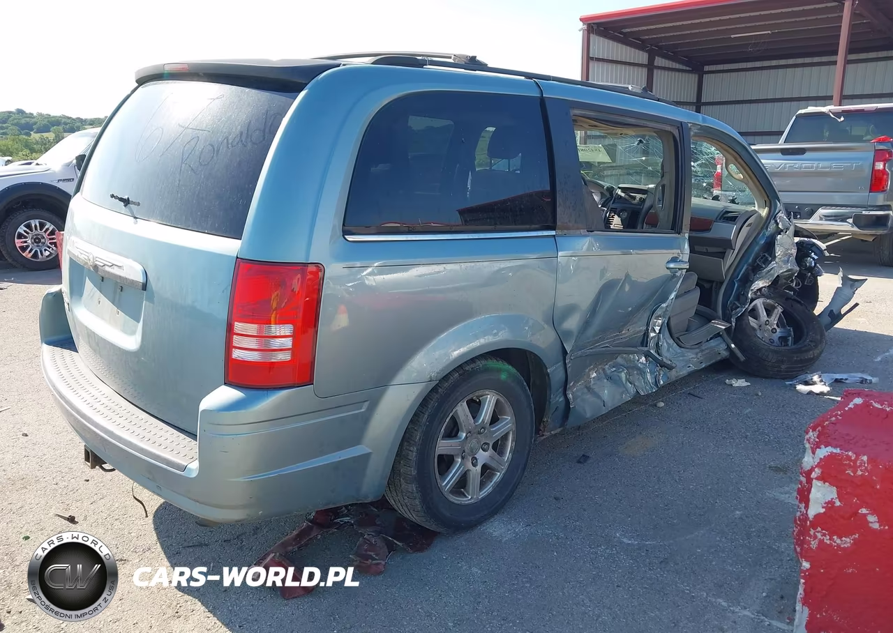 2008 Chrysler Town & Country Touring VIN:2A8HR54P18R609654 - 4