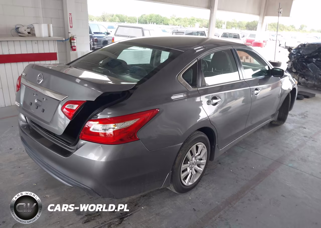 2017 Nissan Altima 2.5 S VIN:1N4AL3AP7HN308747 - 4