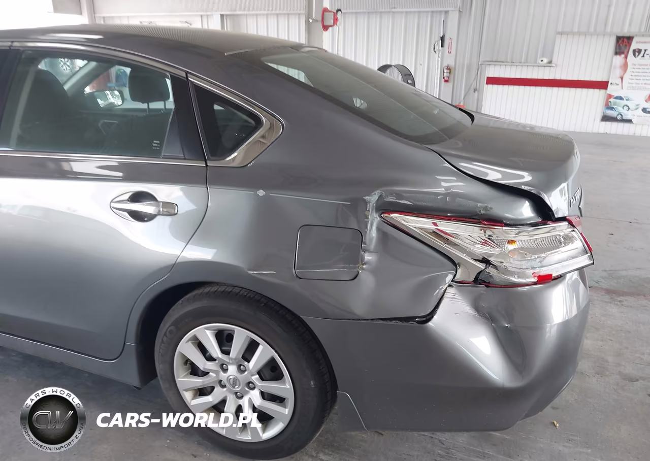 2017 Nissan Altima 2.5 S VIN:1N4AL3AP7HN308747 - 6