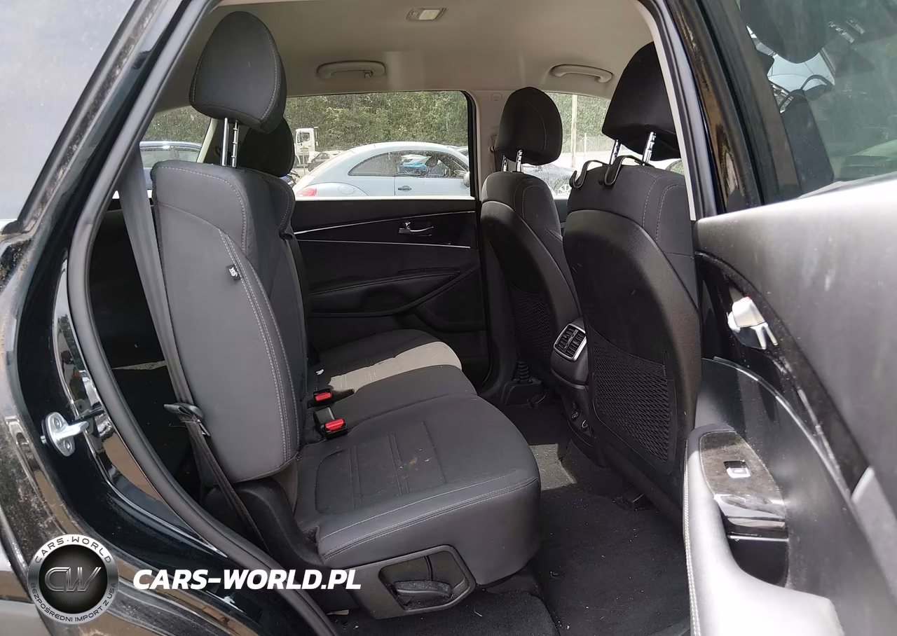 2017 Kia Sorento 2.4L Lx VIN:5XYPGDA32HG256107 - 8