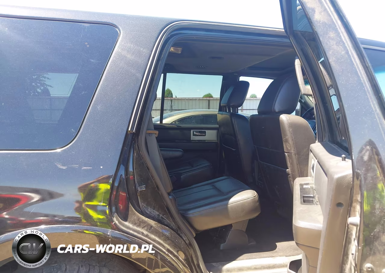 2011 Ford Expedition Limited VIN:1FMJU2A55BEF15267 - 8