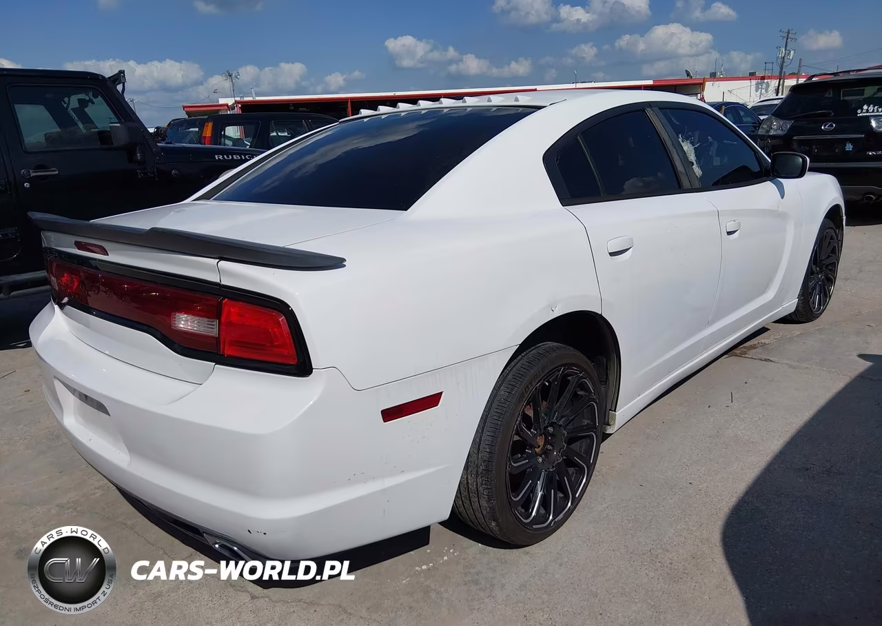 2011 Dodge Charger VIN:2B3CL3CG0BH527888 - 4