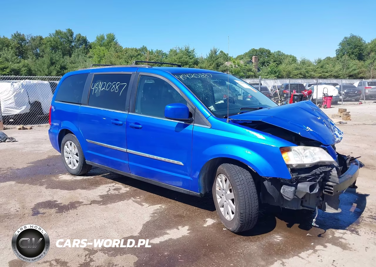 2014 Chrysler Town & Country Touring – zdjęcie 1 z 16