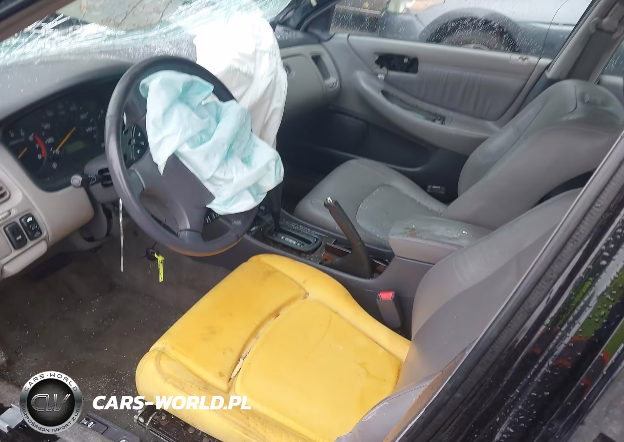 2000 Honda Accord 3.0 Ex VIN:1HGCG1650YA099394 - 5