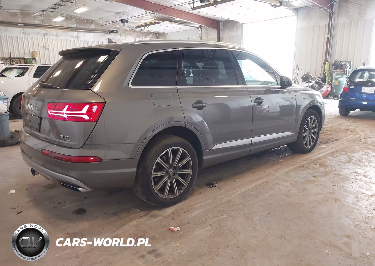 2018 Audi Q7 3.0T Premium VIN:WA1VAAF74JD011147 - 4