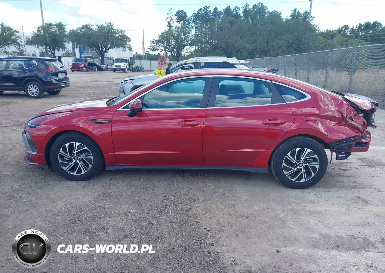 2026 Hyundai Sonata Hybrid Blue VIN:KMHL24JJ8TA138417 - 14
