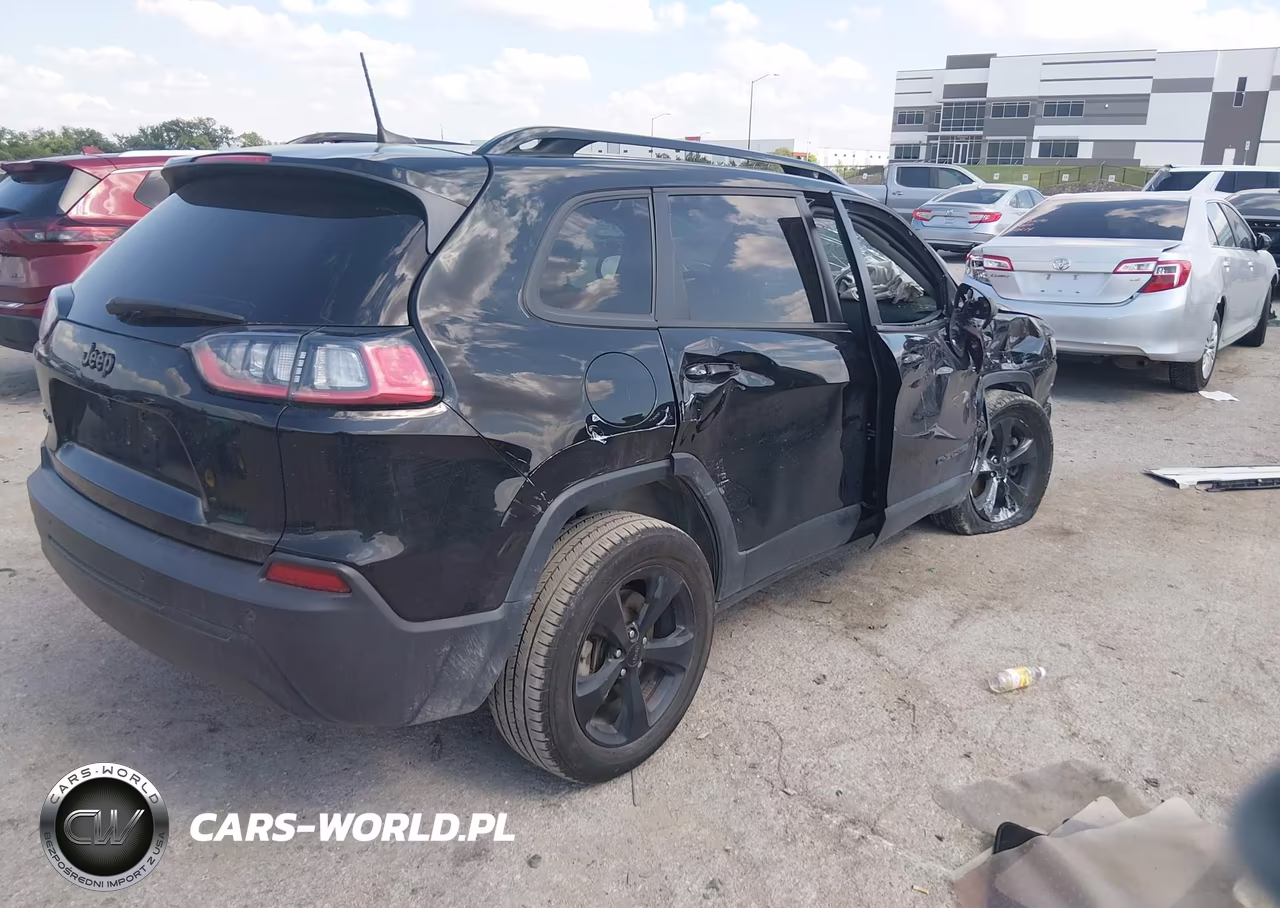 2019 Jeep Cherokee Altitude 4X4 VIN:1C4PJMLB6KD291812 - 4