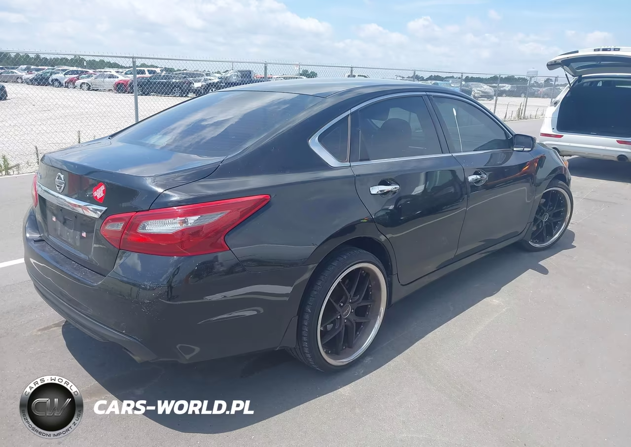 2018 Nissan Altima 2.5 S VIN:1N4AL3AP2JC251259 - 4
