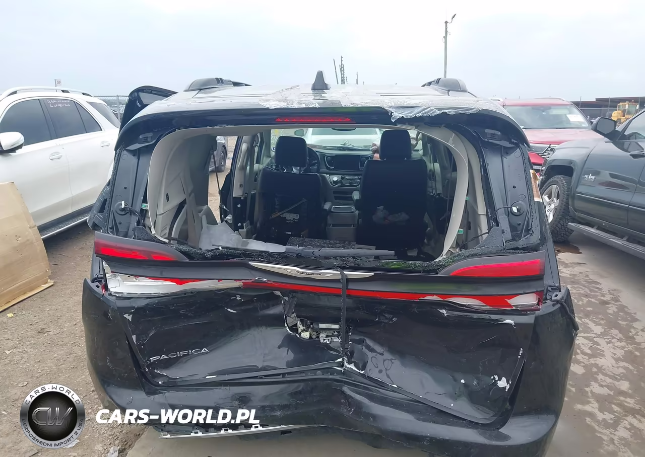 2022 Chrysler Pacifica Touring L VIN:2C4RC1BG7NR214639 - 15