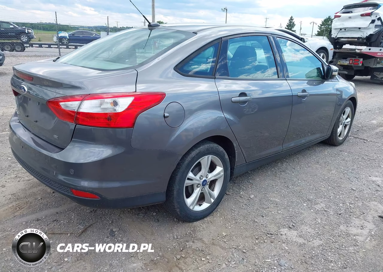 2013 Ford Focus Se VIN:1FADP3F26DL338164 - 4