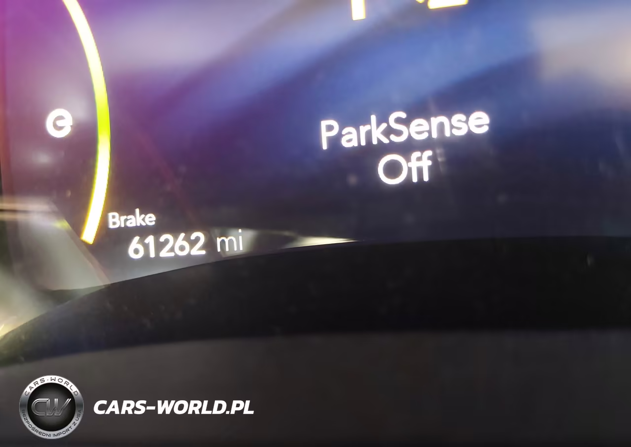 2020 Chrysler Pacifica Hybrid Limited VIN:2C4RC1N76LR113648 - 14