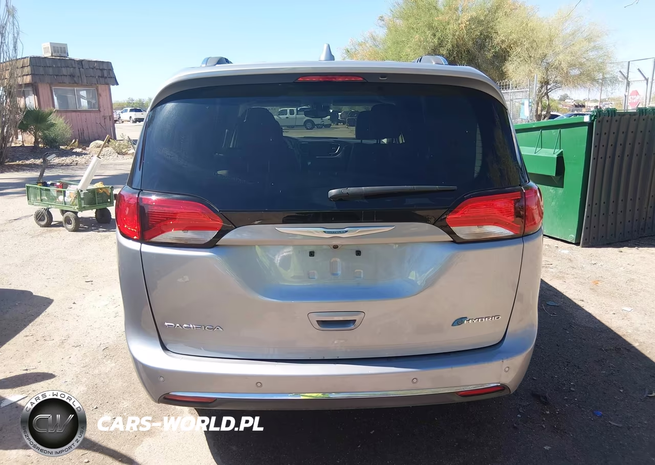 2020 Chrysler Pacifica Hybrid Limited VIN:2C4RC1N76LR113648 - 15
