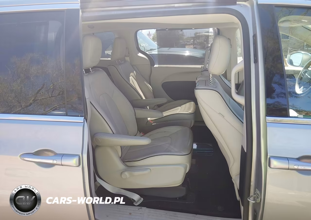 2020 Chrysler Pacifica Hybrid Limited VIN:2C4RC1N76LR113648 - 8