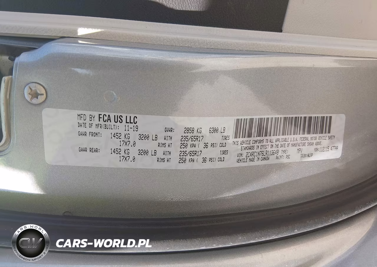 2020 Chrysler Pacifica Hybrid Limited VIN:2C4RC1N76LR113648 - 9