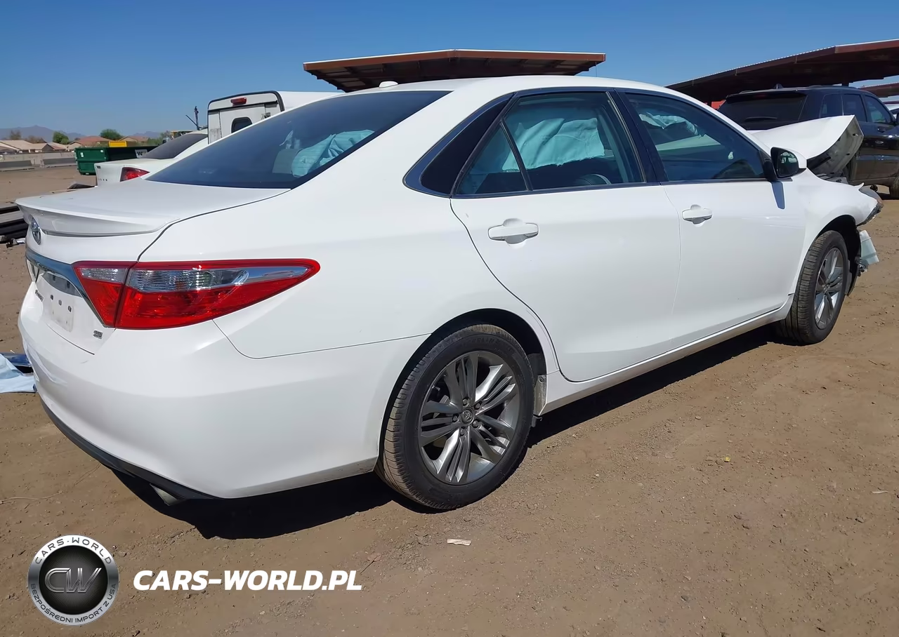 2017 Toyota Camry Se VIN:4T1BF1FK8HU341989 - 4