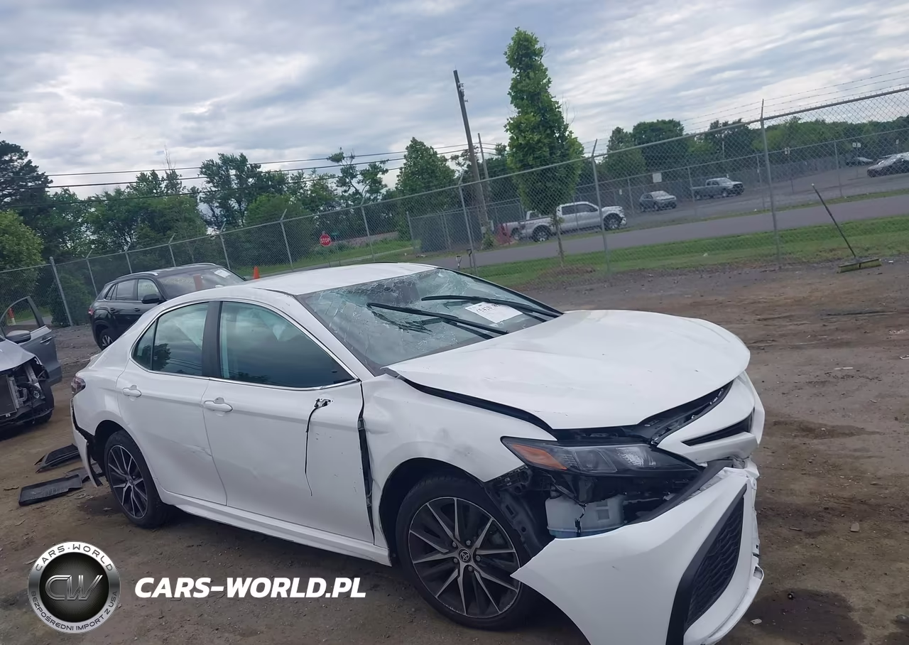 2024 Toyota Camry Se – zdjęcie 1 z 16