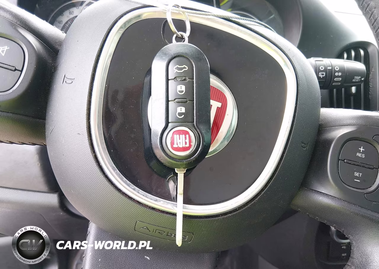 2015 Fiat 500L Lounge VIN:ZFBCFACH7FZ030705 - 11
