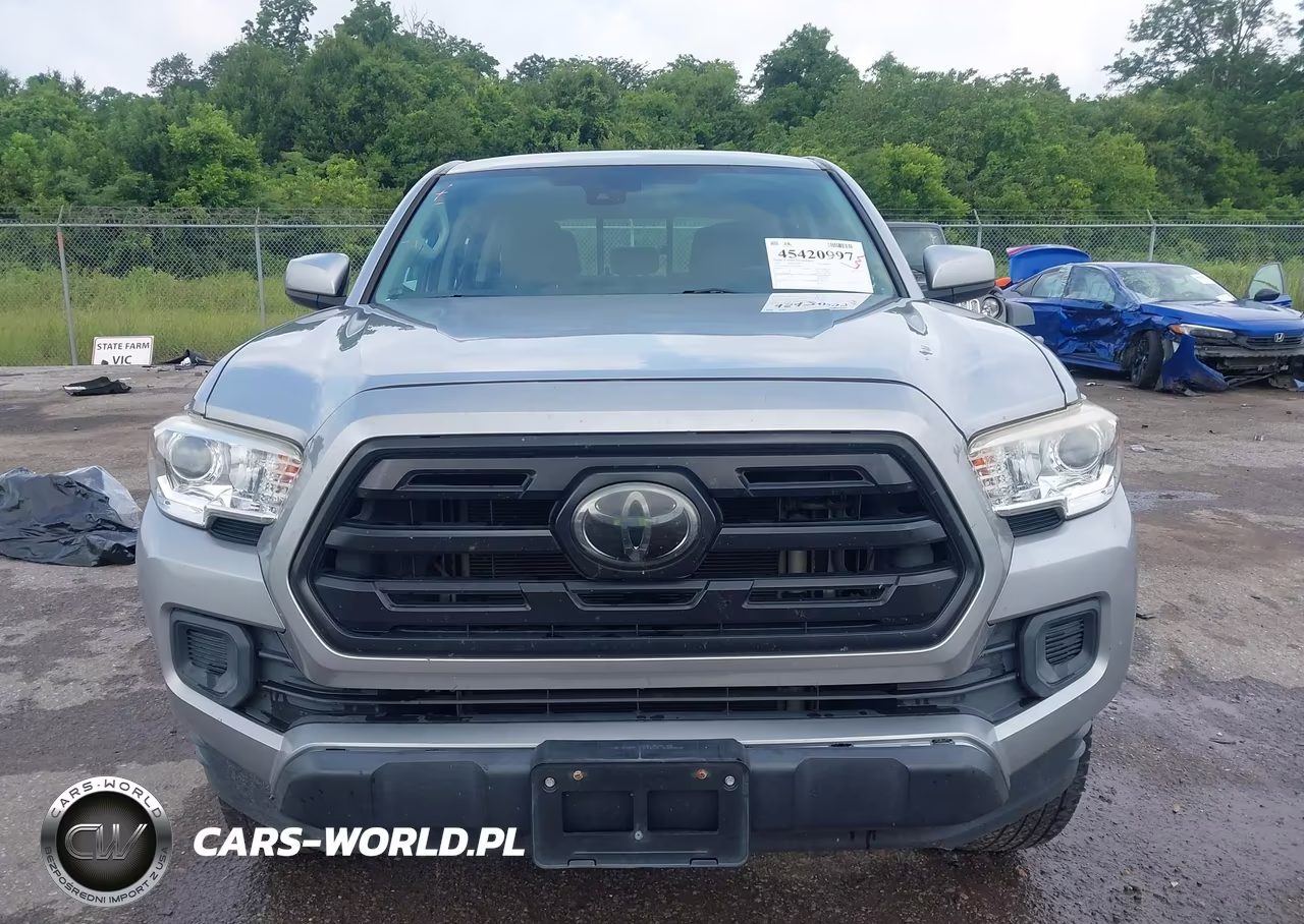 2018 Toyota Tacoma Sr VIN:5TFAX5GN4JX119869 - 12