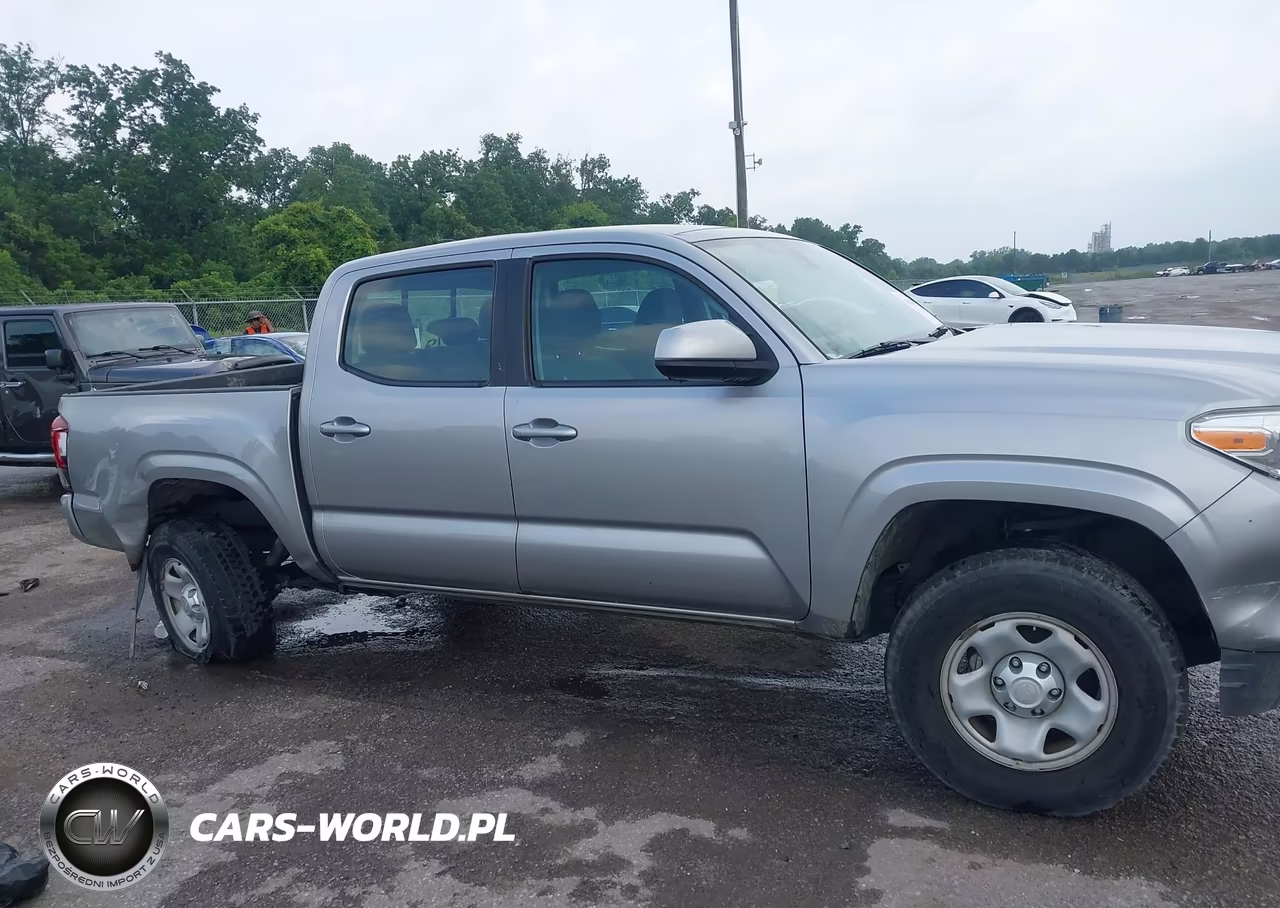 2018 Toyota Tacoma Sr VIN:5TFAX5GN4JX119869 - 13