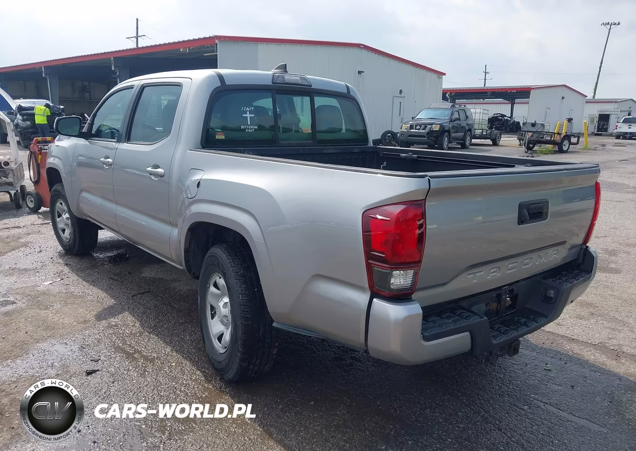 2018 Toyota Tacoma Sr VIN:5TFAX5GN4JX119869 - 3