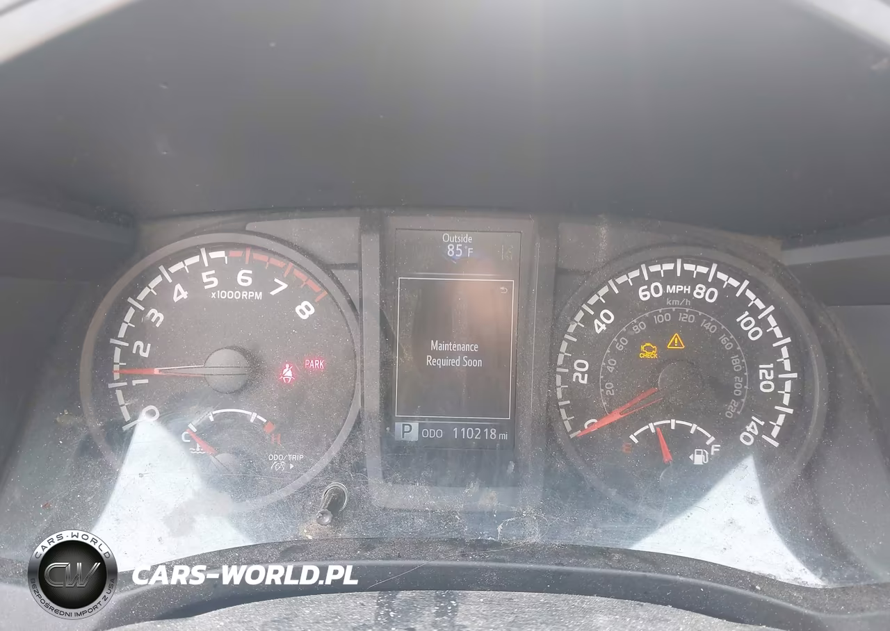 2018 Toyota Tacoma Sr VIN:5TFAX5GN4JX119869 - 7