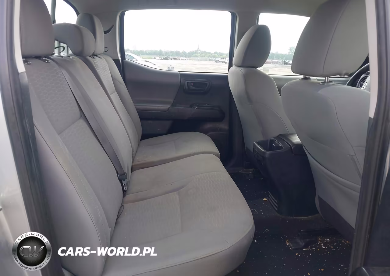 2018 Toyota Tacoma Sr VIN:5TFAX5GN4JX119869 - 8