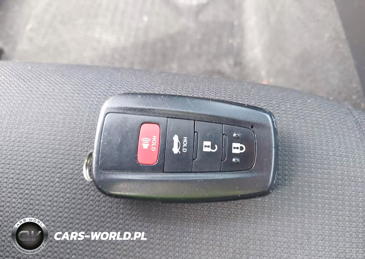 2022 Toyota Corolla Hybrid Le VIN:JTDEAMDE3NJ048996 - 11