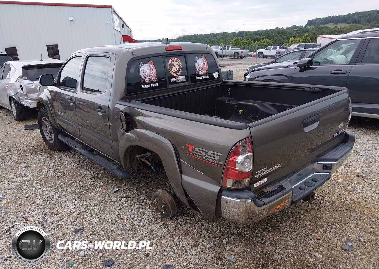 2014 Toyota Tacoma Base V6 VIN:5TFLU4EN7EX101564 - 3