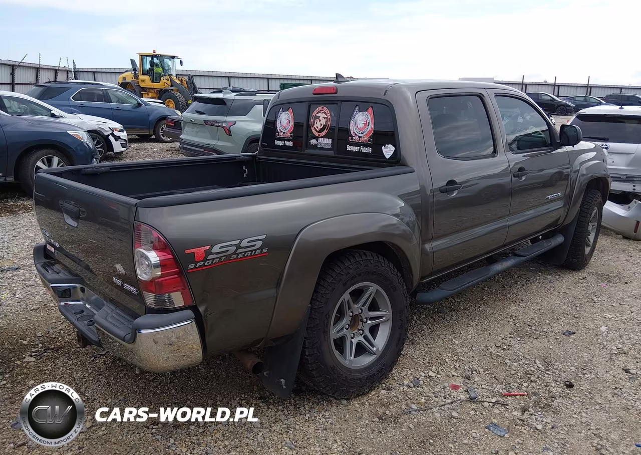 2014 Toyota Tacoma Base V6 VIN:5TFLU4EN7EX101564 - 4